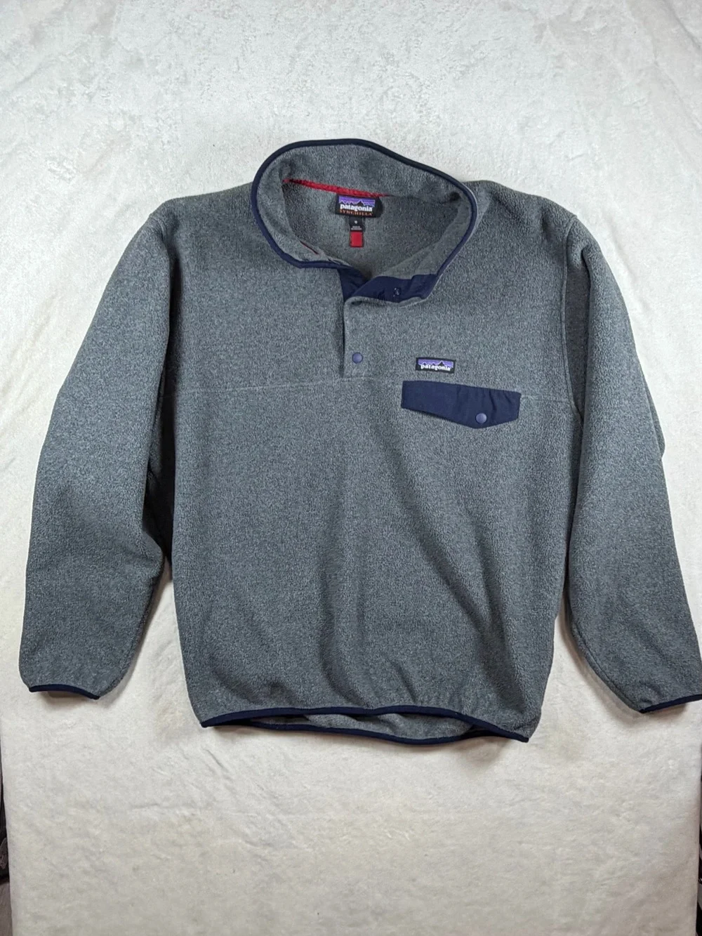 Patagonia Medium Gray Pullover Synchilla Snap T Fleece with Navy Trim